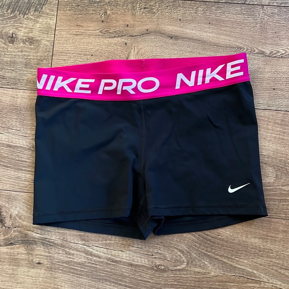 Nike pro short